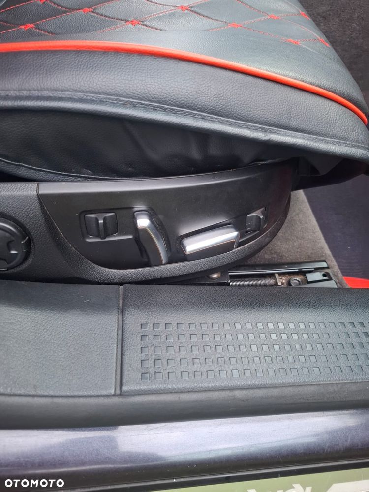 Audi A8 4.2 L Quattro - 25