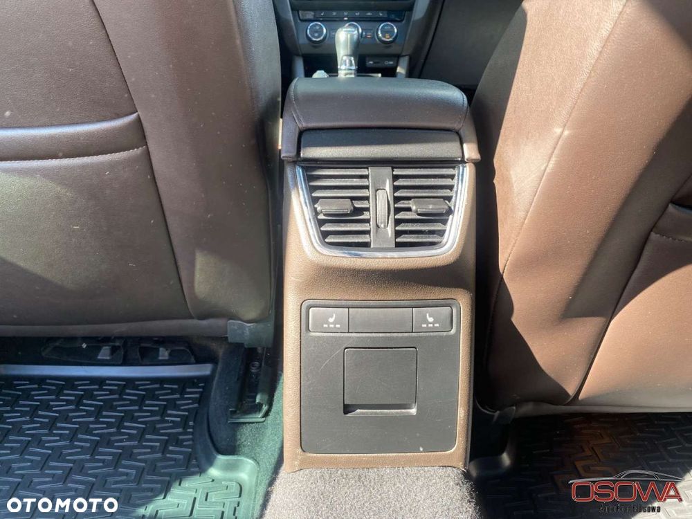 Skoda Octavia Scout 2.0 TDI 4x4 DSG - 22