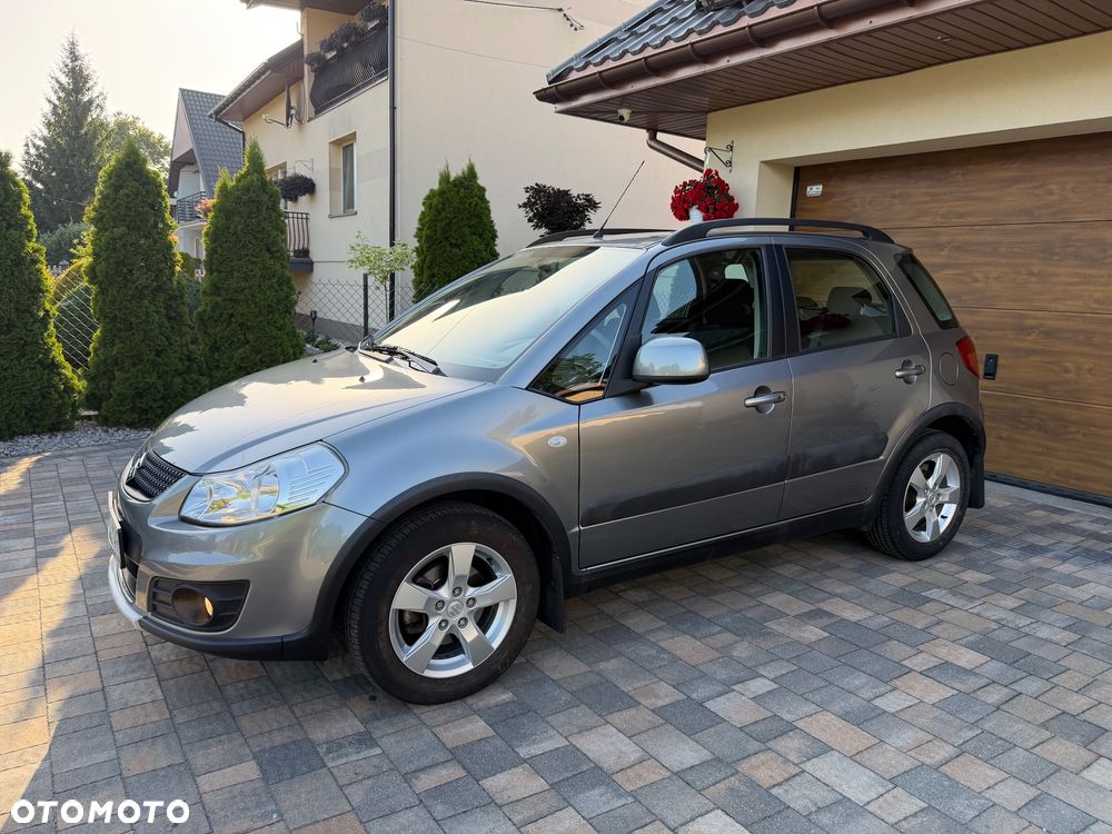 Suzuki SX4 1.6 Comfort Plus - 2