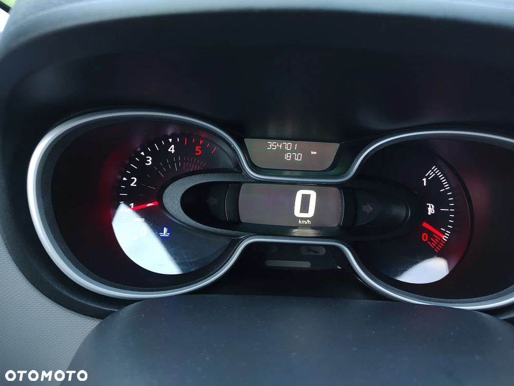 Renault Trafic Grand 1.6 dCi - 10