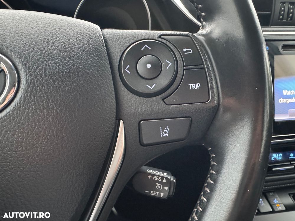 Toyota Auris 1.8 L VVT-i Sol+ - 21