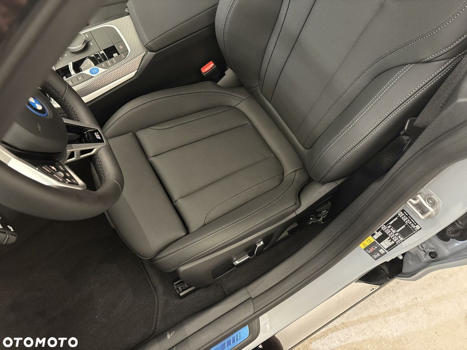 BMW i4 - 13