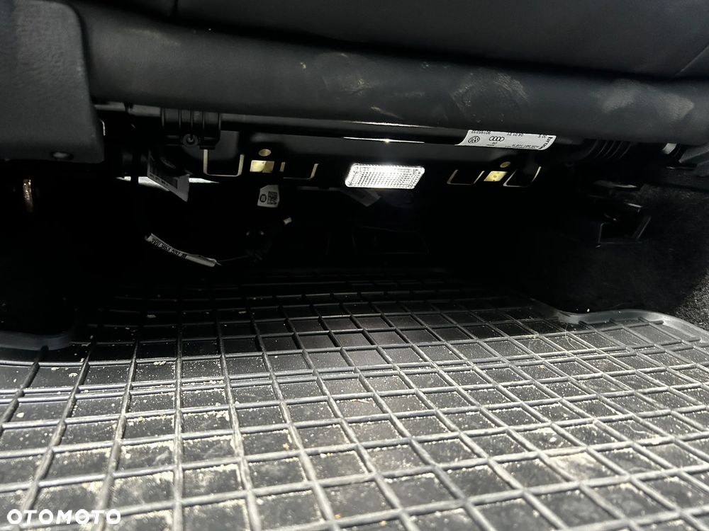 Skoda Superb 2.0 TDI SCR L&K DSG - 33