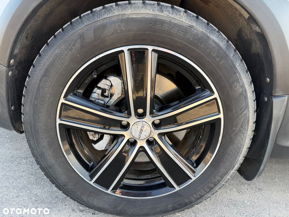 Volvo XC 70 D5 AWD Momentum - 6