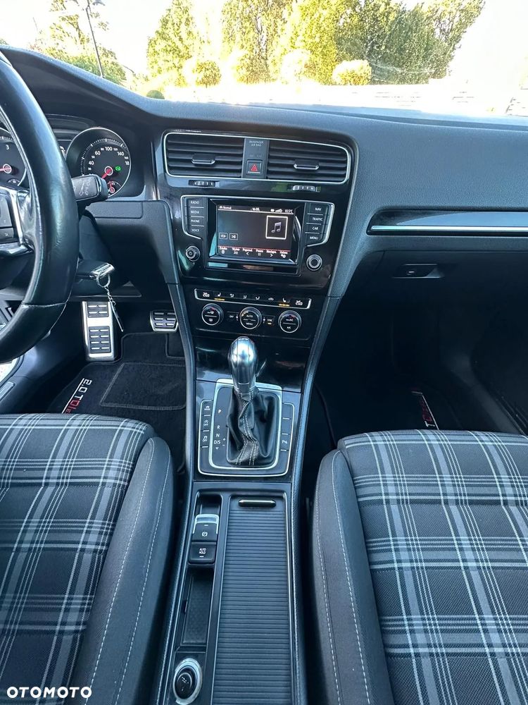 Volkswagen Golf 2.0 TDI BMT GTD DSG - 27