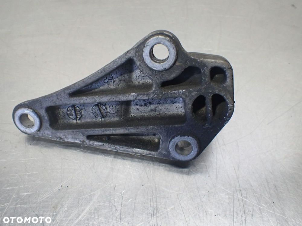 ŁAPA SILNIKA AUDI A6 C5 2.5 8D0199343J - 3