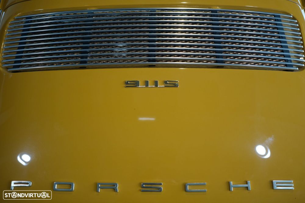 Porsche 911 Série F - 7