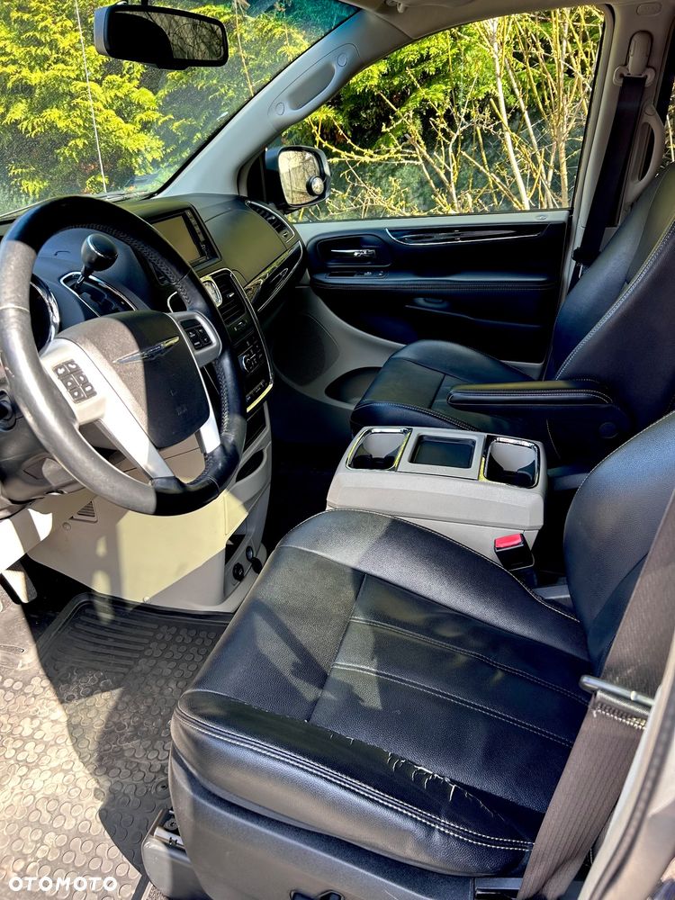 Chrysler Town & Country 3.6 Touring - 15