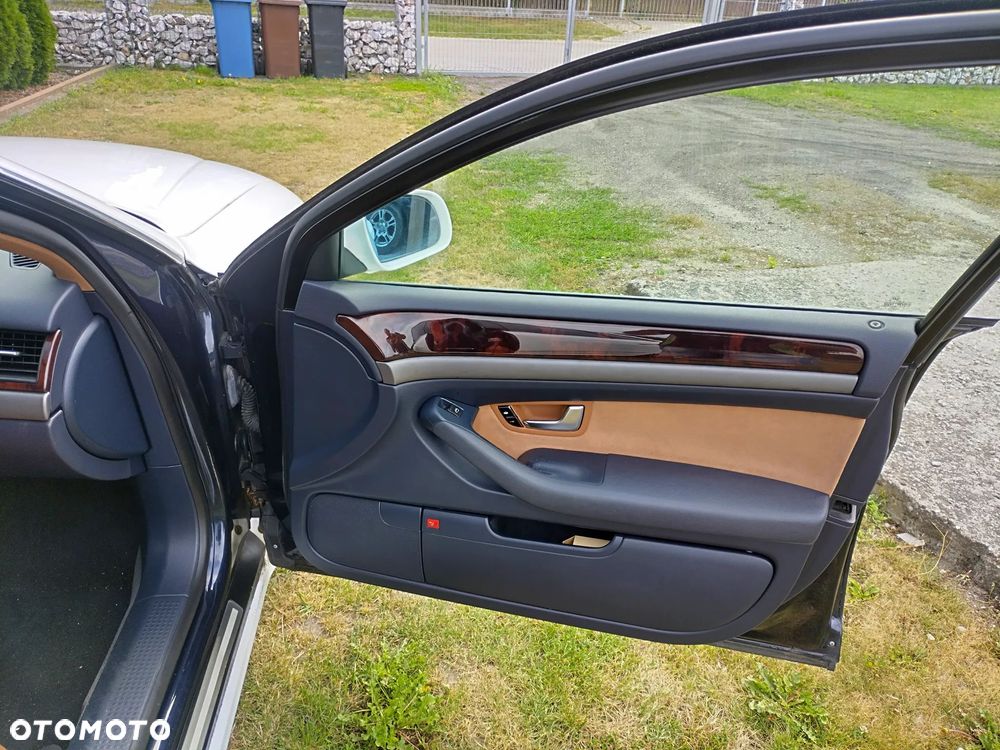 Audi A8 - 12