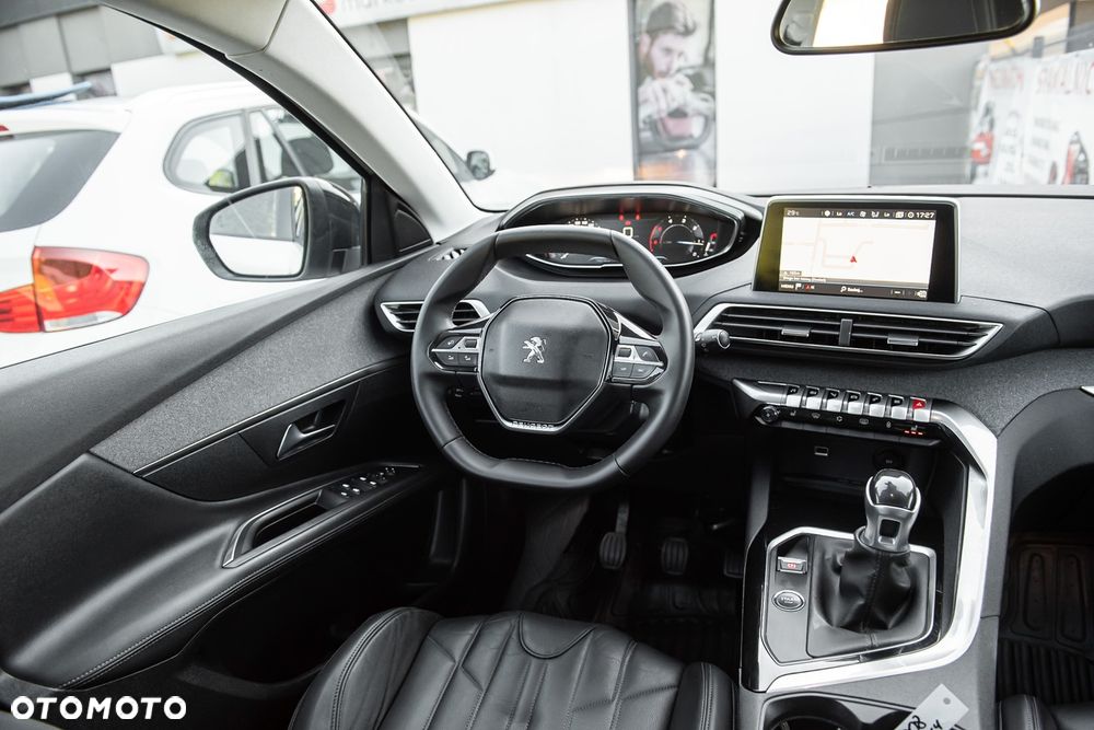 Peugeot 5008 BlueHDI 130 Allure Business-Paket - 26