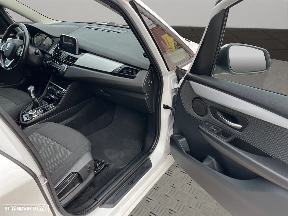 BMW 216 Gran Tourer i 7L Advantage - 23
