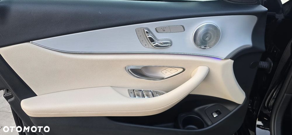 Mercedes-Benz Klasa E ver-220-d-4matic-9g--tronic-amg-line - 13