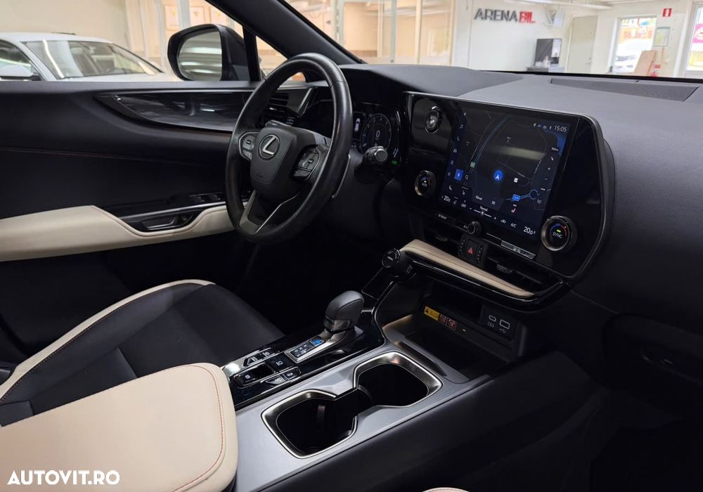 Lexus Seria NX 450h+ E-FOUR Business - 17