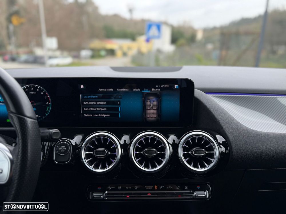 Mercedes-Benz GLA 250 e AMG Line - 37