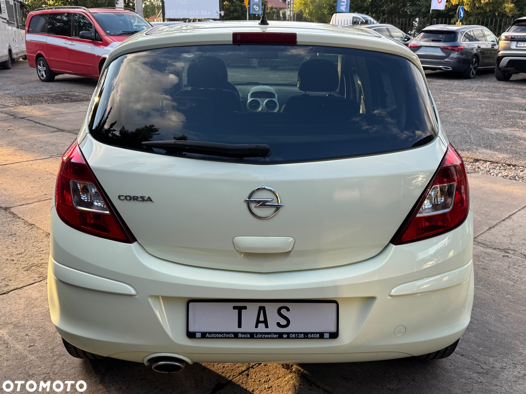 Opel Corsa 1.4 16V Satellite - 5