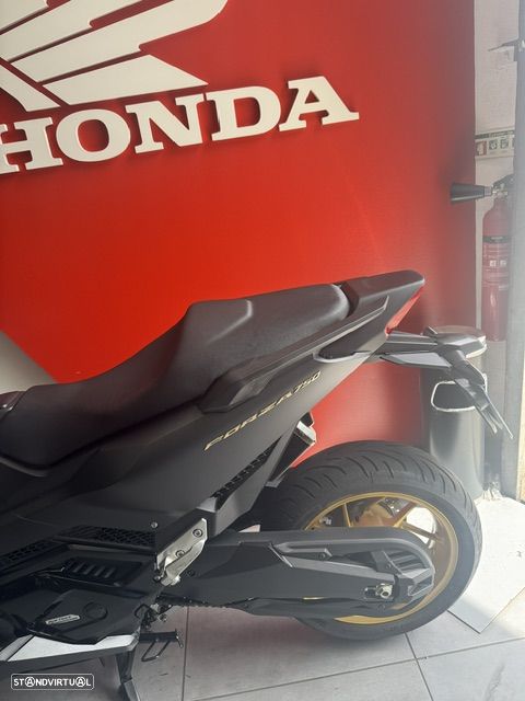 Honda Forza 750 abs - 3