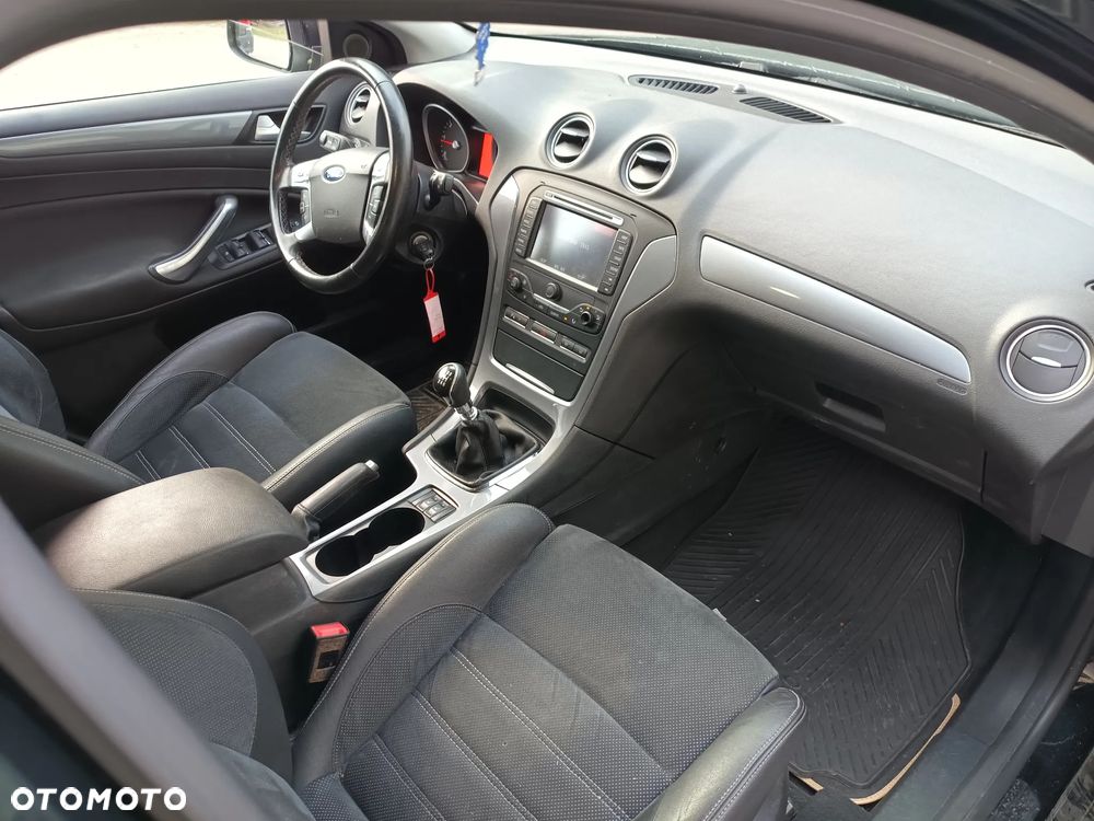 Ford Mondeo 2.0 TDCi Titanium - 19