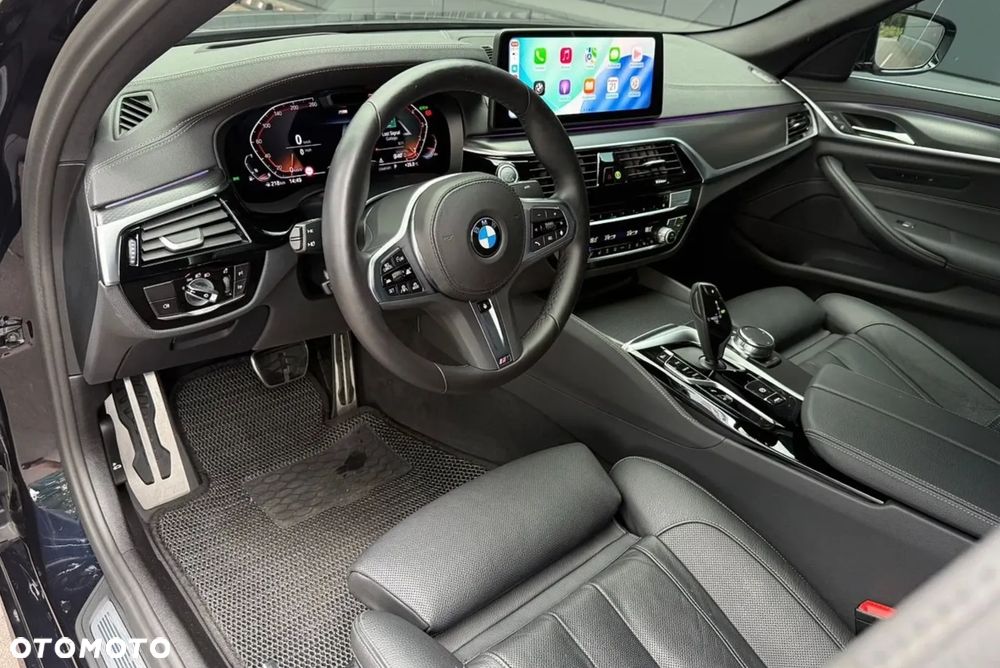 BMW Seria 5 530i xDrive M Sport Edition - 15