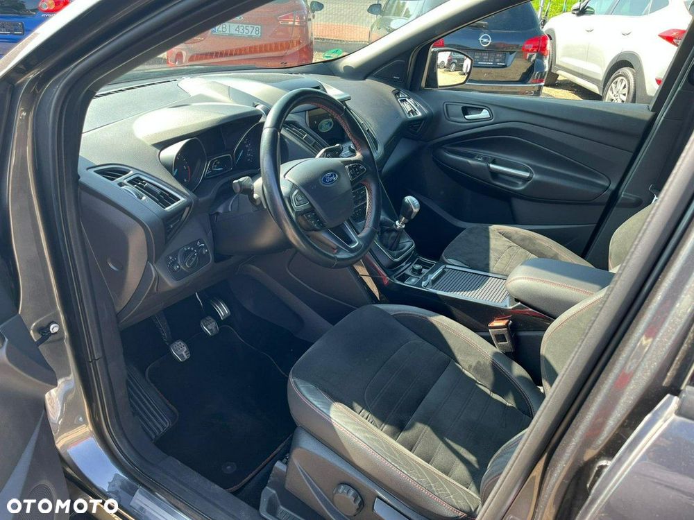 Ford Kuga - 13