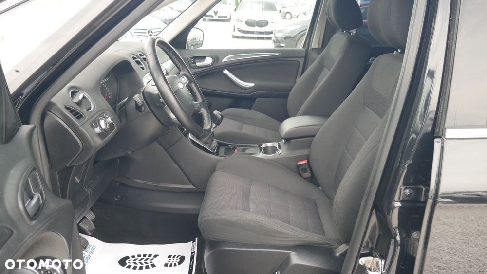 Ford S-Max - 9