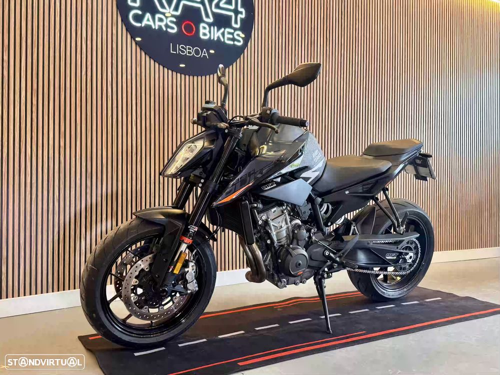 KTM Duke 890 - 8