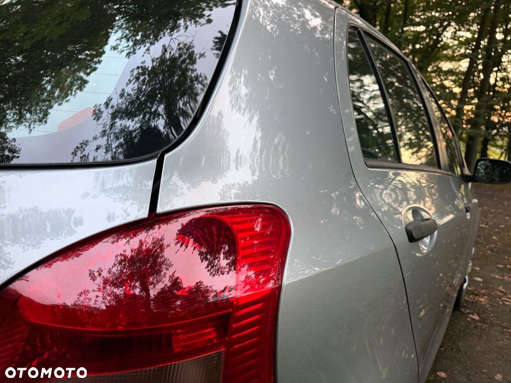 Toyota Yaris 1.3 Sol - 19