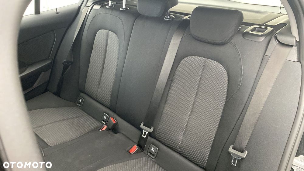 BMW Seria 1 118i Advantage - 12