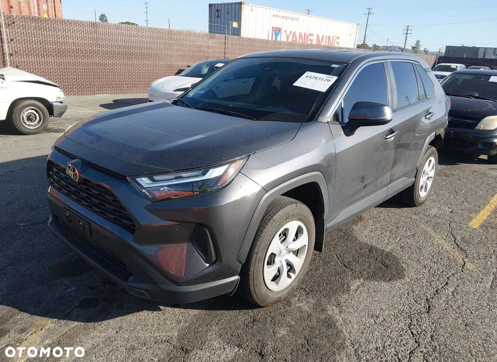 Toyota RAV4 - 1