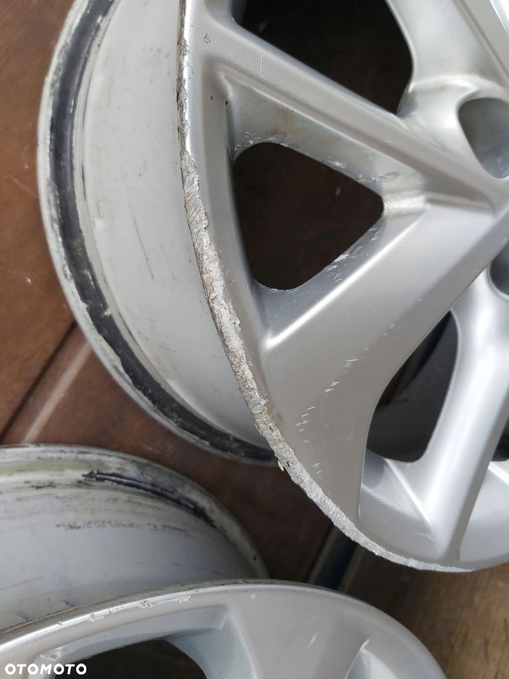 Toyota Auris II Alufelgi 16 5x114,3 et45 6,5J Verso Avensis 42611-02E90 - 6