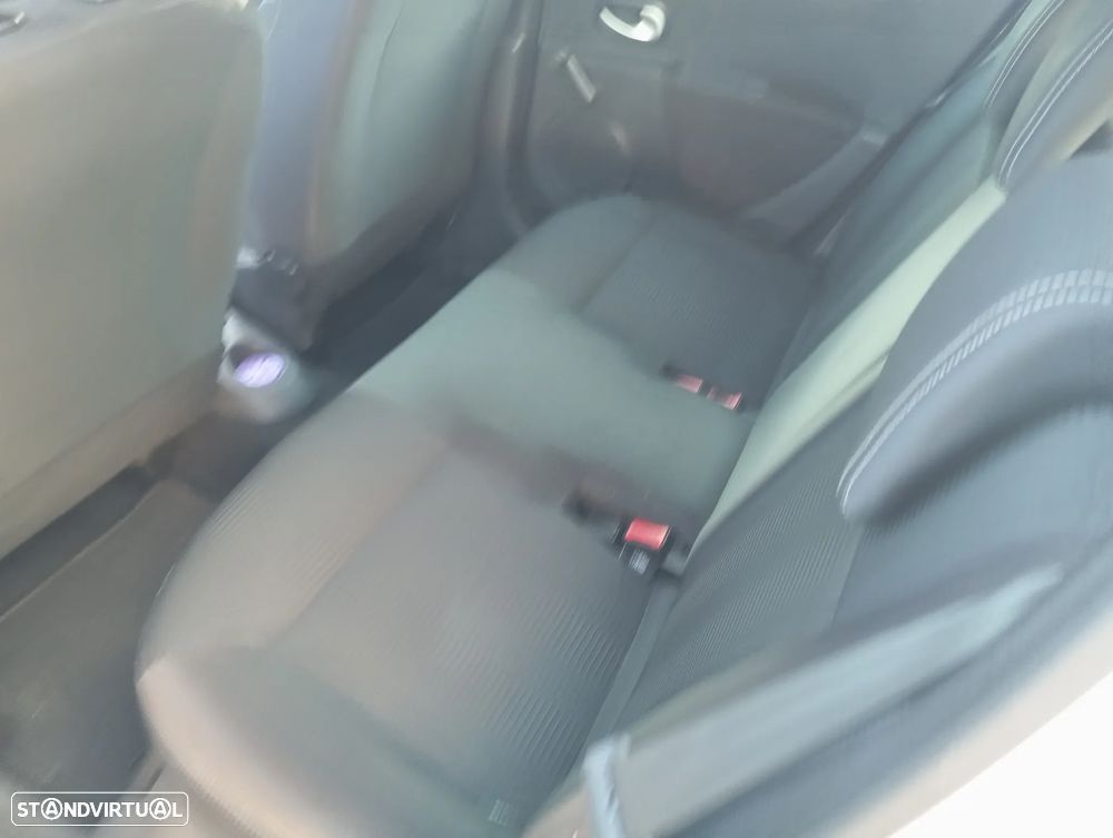 Renault Clio 1.2 16V Dynamique S - 6