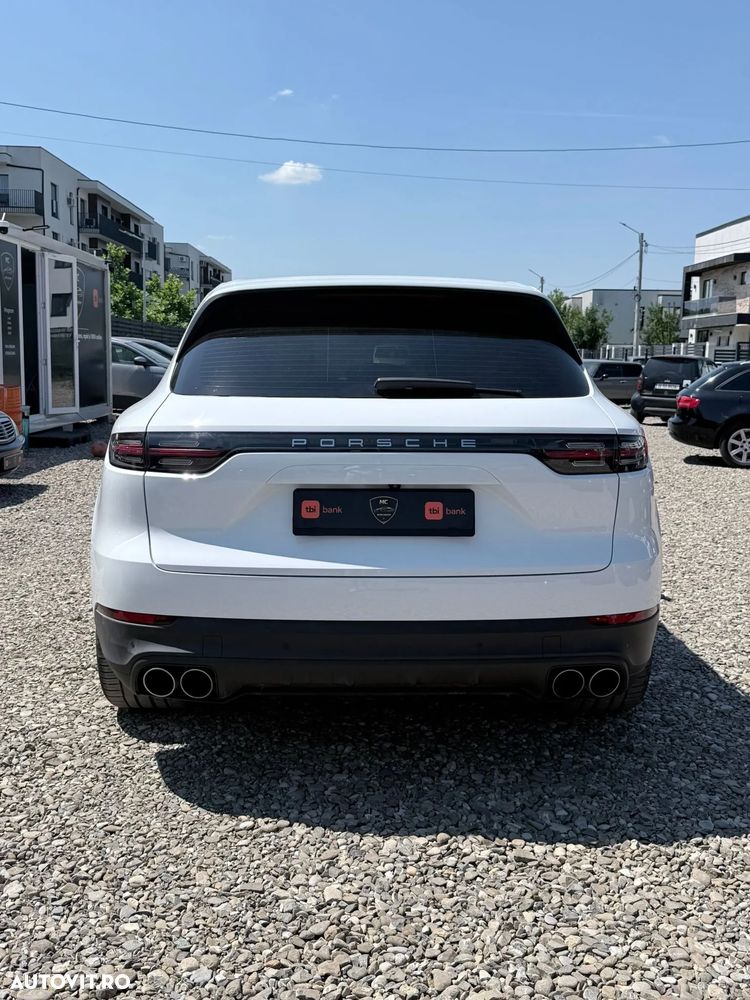 Porsche Cayenne S - 11