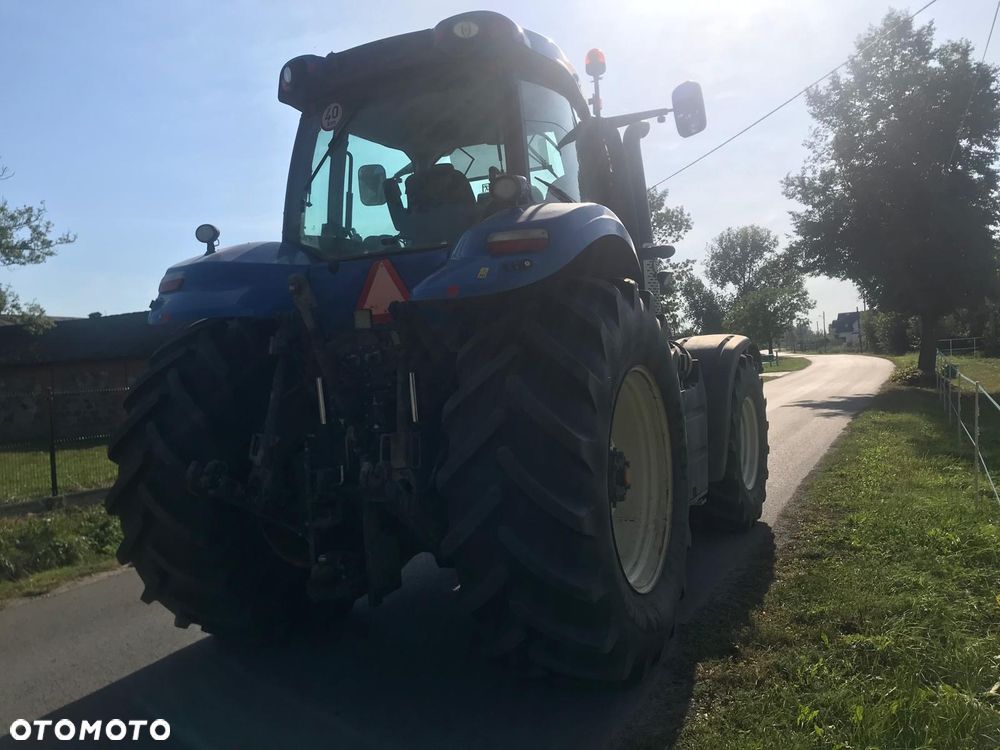 New Holland T8 - 6