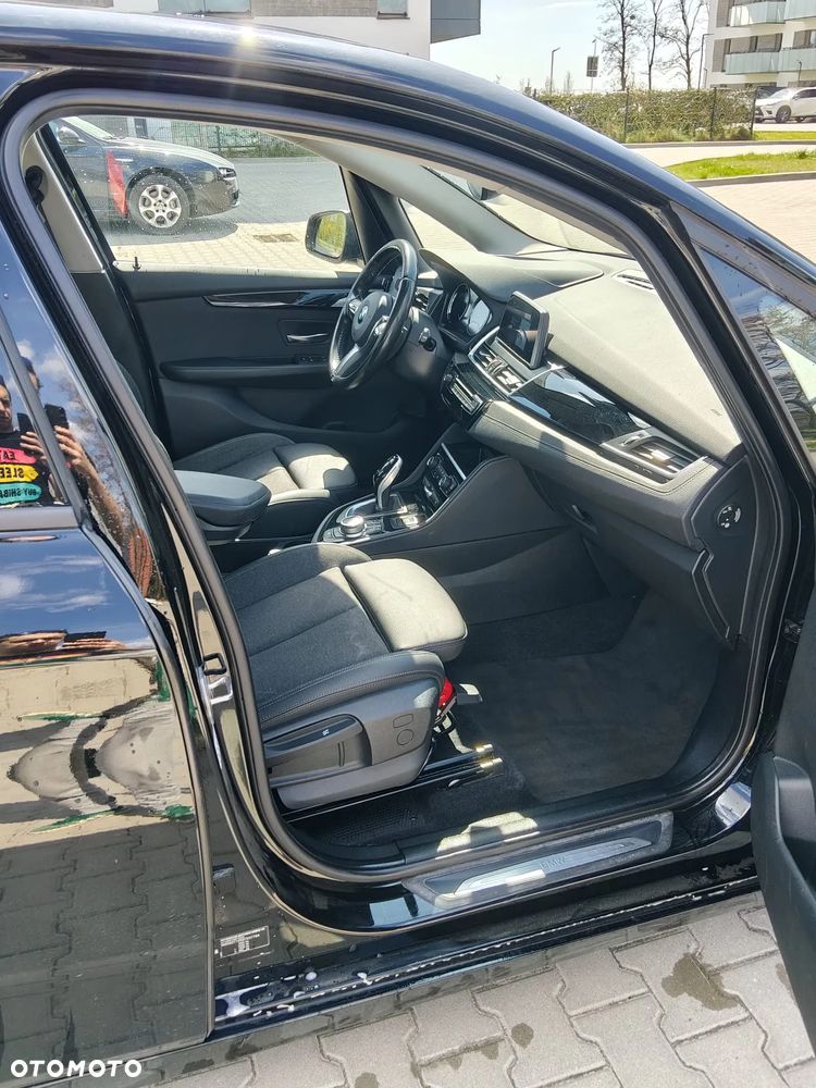 BMW Seria 2 218i - 5