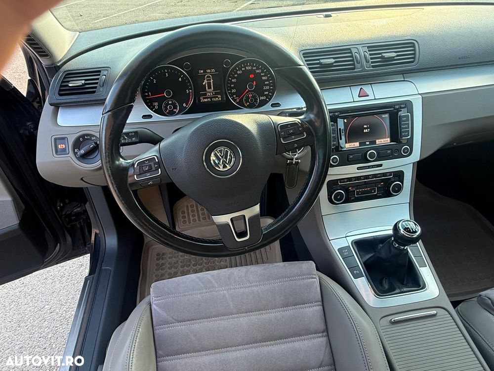 Volkswagen Passat 2.0 TDI Comfortline - 7