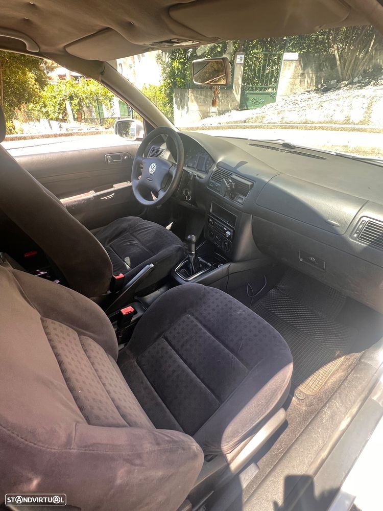 VW Golf 1.9 TDi Highline - 8