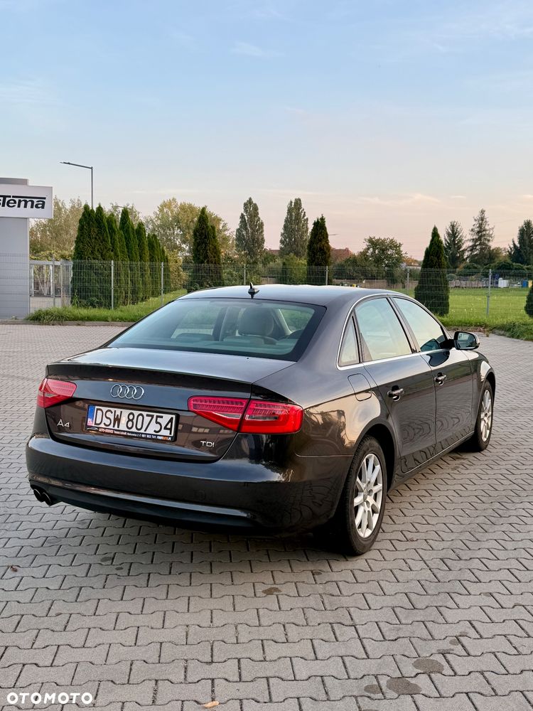 Audi A4 Limousine - 7