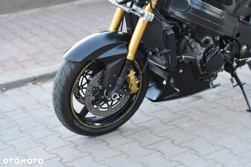Suzuki GSX-R - 23