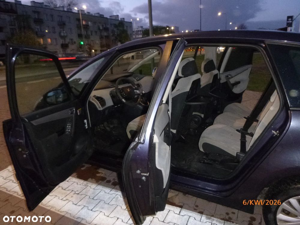 Citroën C4 Picasso - 6