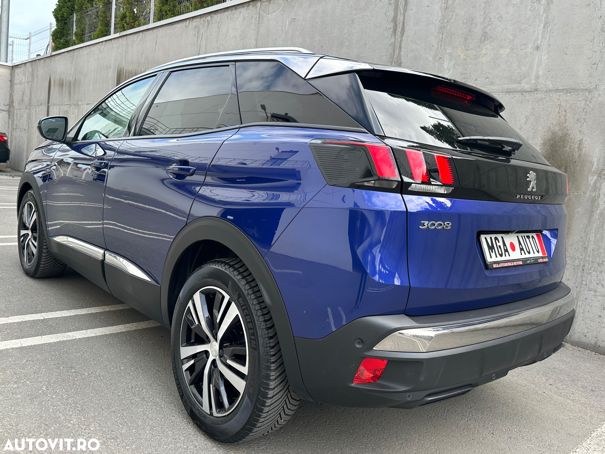 Peugeot 3008 PureTech 130 Stop & Start GPF EAT8 Allure - 25