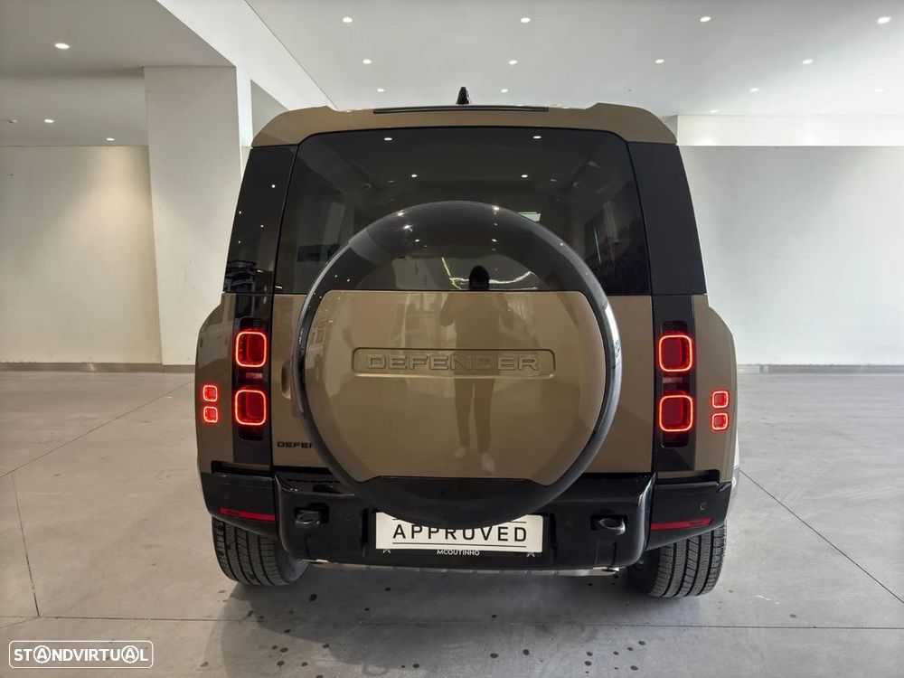 Land Rover Defender 2.0 P300e 110 AWD X-Dynamic SE - 6