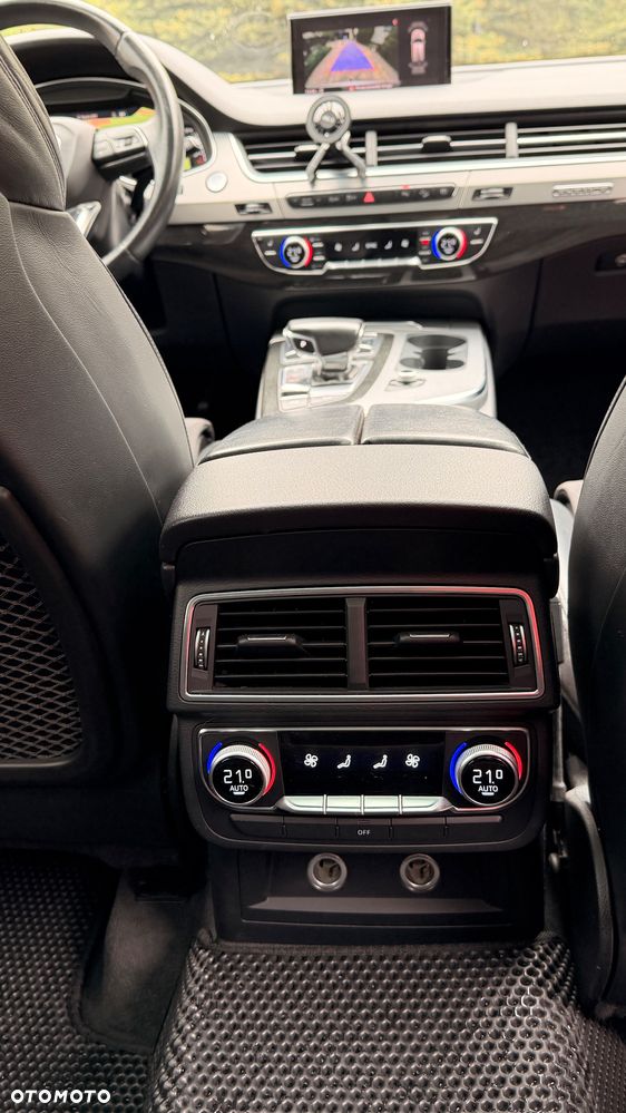 Audi Q7 - 17