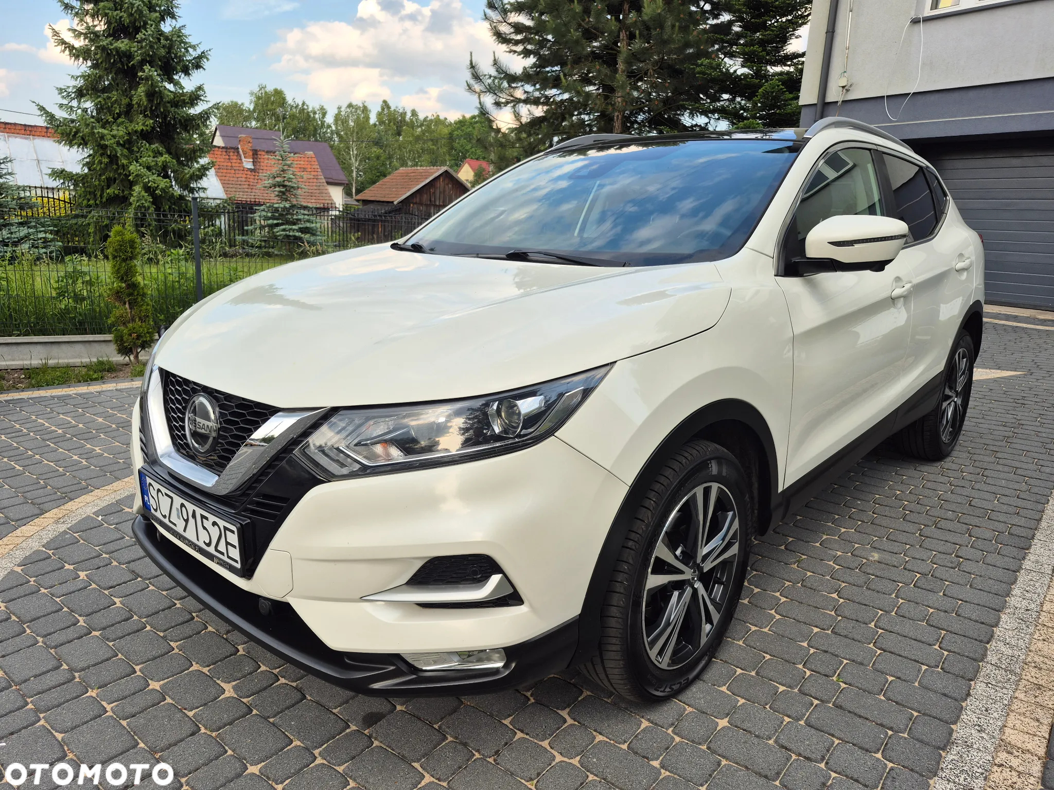 Nissan Qashqai - 2