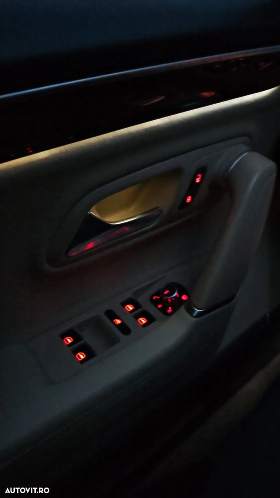 Volkswagen Passat CC 3.6 V6 4Motion DSG - 33