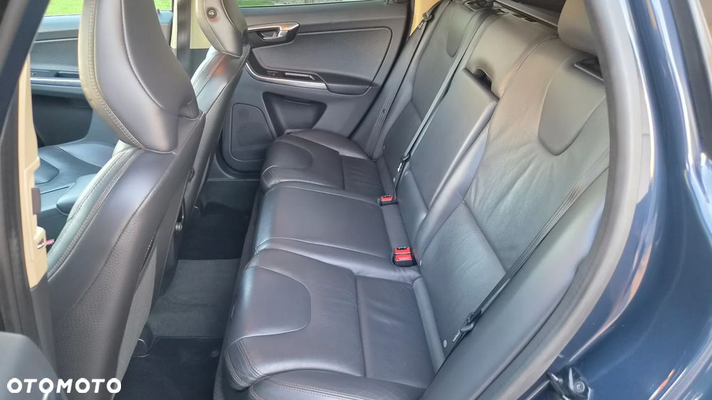 Volvo XC 60 D4 Geartronic Momentum - 15