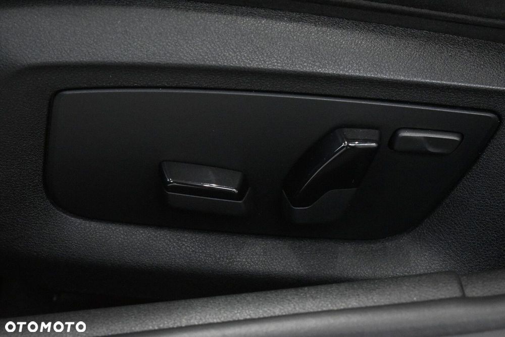 BMW Seria 5 520d xDrive M Sport sport - 10