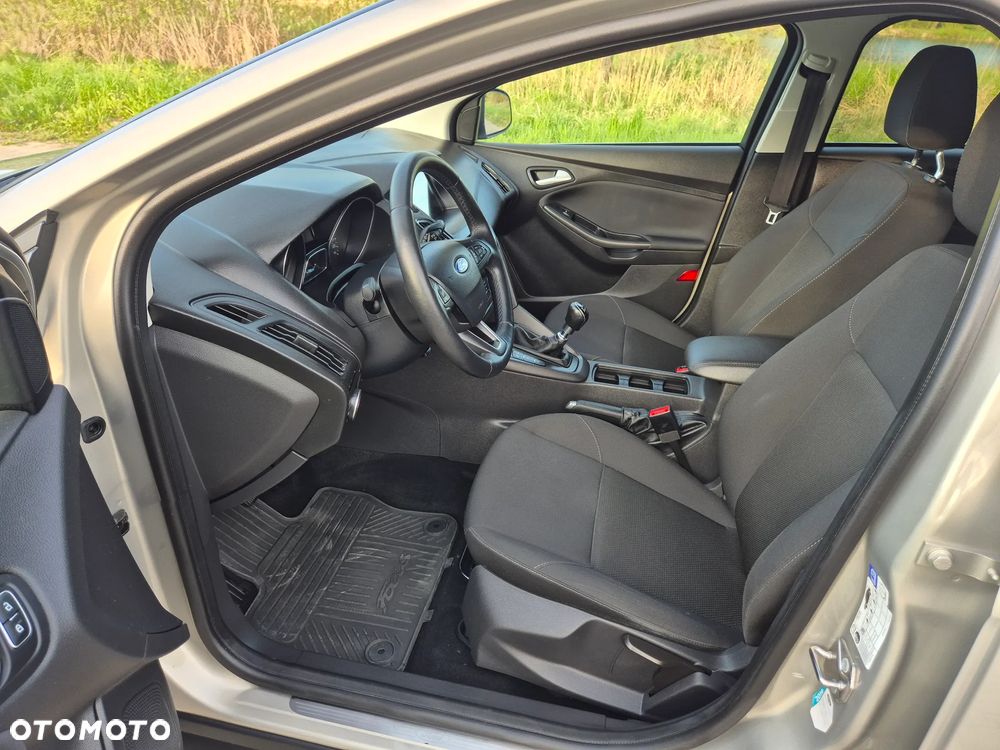 Ford Focus 1.0 EcoBoost STart-Stopp-System TITANIUM - 28