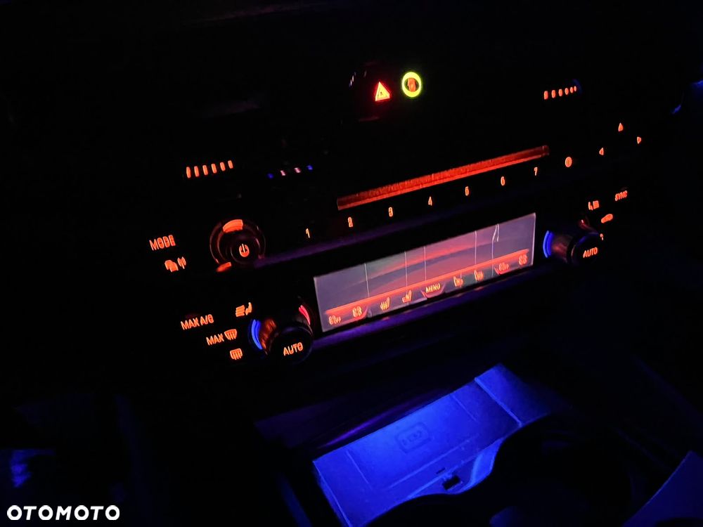 BMW 6GT - 4