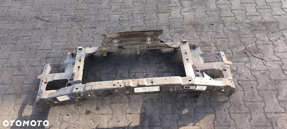 PAS PRZEDNI GMC SAVANA - 7