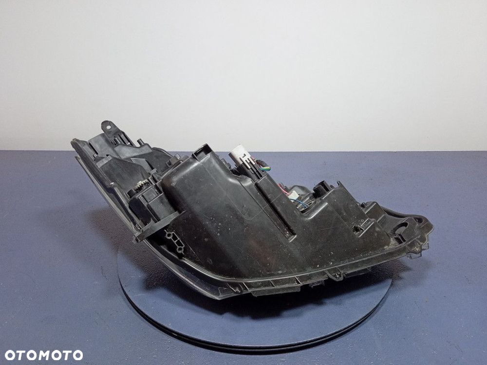 TOYOTA YARIS III LIFT REFLEKTOR LEWY LAMPA PRZEDNIA EU - 3