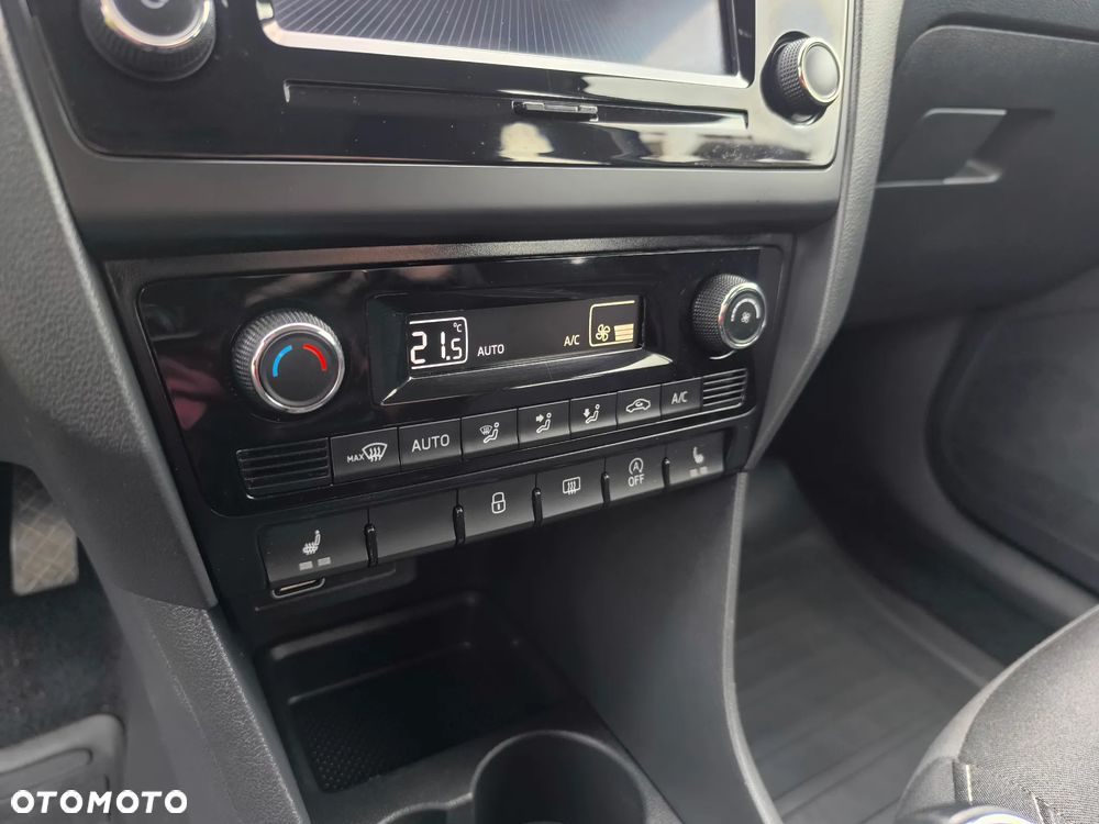 Skoda RAPID 1.0 TSI Style - 21
